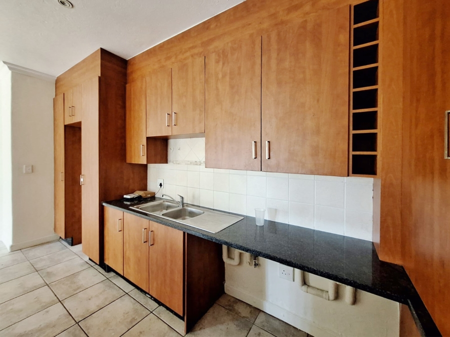 To Let 3 Bedroom Property for Rent in Meerhof North West